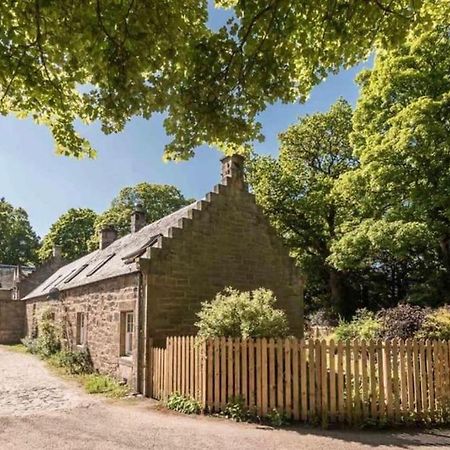 Charming 3/4 Bedroom Semi-Detached Cottage. Carberry Exterior photo
